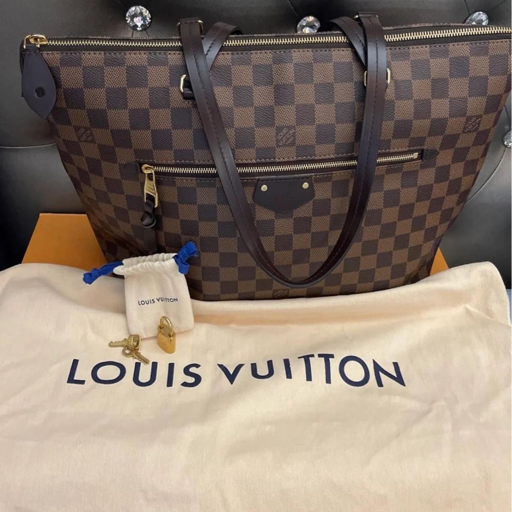 Louis Vuitton Iena Damier MM